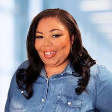 Danielle Moyle's Instagram, Twitter & Facebook