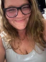 Introduction and birthday discussion among Capricorns