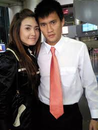 Báo pháp luật việt nam. Cong Vinh Thá»§y Tien Háº¡nh Phuc Em Gai Ruá»™t Nong Bá»ng Chá»‹u Cáº£nh Ä'Æ¡n Than Sang NÆ°á»›c Ngoai Kiáº¿m Sá»'ng
