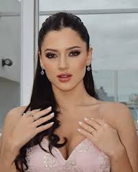 F R E N C H 🤍 Linda opción para salir de común frances blanco 🥰