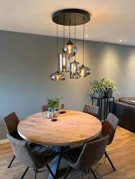ronde tafel met byeve bulbs eetkamer interieur huis interieur interieur woonkamer