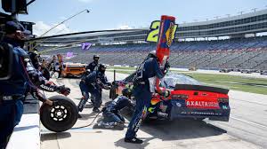 I've been going to the nascar race in las vegas with your group for several. Nascar S Playoffs Move On Without Any Pomp Or Circumstance