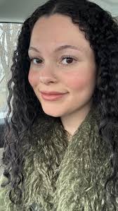 9 weeks today & just a few more days of these shots!!! 🤍 , ., ., .,  #surrogate #surrogacy #pregnant #pregnancy #instagram