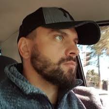 Daniel Romanowski (@dan8roman)