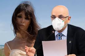 Dar și cu raed arafat, secretar de stat în mai şi şef al departamentului pentru situaţii de urgenţă. Scandal De Neimaginat Intre Dana Budeanu Si Raed Arafat De La Ce Ar Fi Pornit Totul Eu Stiu Ce L A Deranjat Reflectorul De Sud