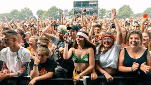 22.07.2019 · david guetta, booba, martin garrix, lomepal. 270 000 Personnes Aux Vieilles Charrues 2019 On A Gagne Le Pari D Etre Un Festival Populaire