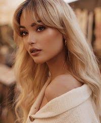 Alexandra Long (alexkourkine95)