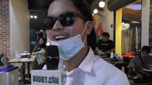 Make sure to watch short film by haqiem rusli part 1 and part 2 to. Haqiem Rusli Buka Restoran Santhai Village Di Platinum Walk Sensasi Selebriti