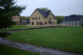 This category features museums that incorporate the concept of living history or the interactive presentation that aims to provide a sense of going back to history through the use of historical tools, activities, and costumes. File Living History Farms 01 Jpg Simple English Wikipedia The Free Encyclopedia
