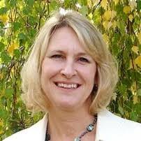 Lora Breen's Instagram, Twitter & Facebook