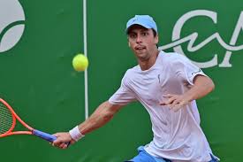 Boscardin estreia no quali de RG com grande vitória sobre ex-top 20