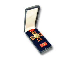 Today marks 3 years of orden 🥂. Amo Orden Arsch Mit Ohren Orden Besondere Auszeichnungen Promex Shop Flaggen Und Fahnen