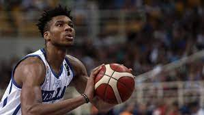 Giannis will most likely return to greece on saturday… Milwaukee Bucks Giannis Antetokounmpo Doesn T Deserve Greek Mess