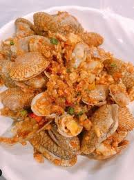 Dan tentunya dengan resep masakan warteg yang akan seruni berikan berikut ini beserta gambar menu masakan warteg nah, itulah 5 resep masakan warteg yang bisa kamu coba di rumah. Resep Kerang Batik Tumis Bawang Putih