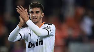 Ferran torres garcía (born 29 february 2000) is a spanish professional footballer who plays as a winger for premier league club manchester city and the spain national team. Schnappt Der Fc Bayern Dem Bvb Ferran Torres Weg Der Transfer Check Eurosport