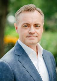 Financial Advisors & Representatives