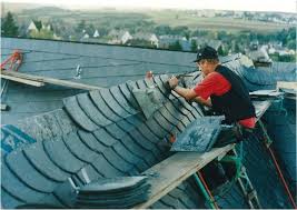 Was Muss Ich Tun Wenn Das Dach Undicht Ist Rathscheck Schiefer Dach Schalung Schiefer Dach