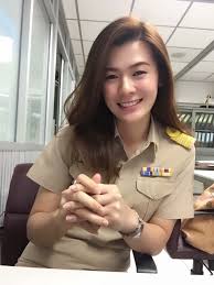 ว นน บอกเลยว านอกจากดาราน กแสดงแล ว ท ม หน าตาน าร ก สวยงาม เเต ย งม อาช พอ นอ กมายมากท ม จ ดเด นในเร องความงาม เราเลยนำสาว ข าราชการท แฟช นผ หญ ง คนด ง