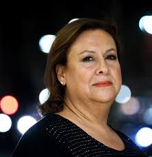 A la trágica muerte de lara bonilla prosiguieron una serie de crímenes que hicieron parte de un plan sistemático del narcotráfico contra líderes, dirigentes políticos, jueces y periodistas partidarios de la pero rodrigo lara bonilla no solo era un hombre de ideas liberales, también fue un esposo y padre. Me Case Con Un Psicopata Megalomano