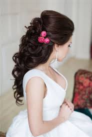 20 Awe Inspiring Engagement Hairstyles Sheideas Long Hair Styles Modern Bridal Hairstyles Engagement Hairstyles