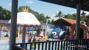 Kawasan wisata gunung merapi menawarkan banyak hal bagi wisatawan selain alam yang indah. Wisata Water Boom Umbul Sewu Pengging Byolali Youtube