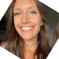 Natalie Thomason's Instagram, Twitter & Facebook