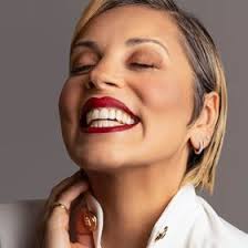 Marta Flores (martafloresoficial)