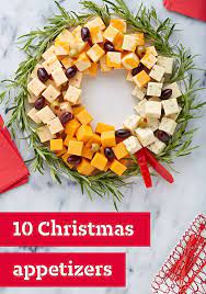 Gli antipasti della cucina italiana sono davvero inifiniti, di carne, pesce, verdure, cotti, crudi, freddi, caldi la scelta è vastissima e questo articolo vuole aiutarvi a selezionare quelli più adatti ad accompagnare un cocktail, un aperitivo o un entrée per pranzi e cene. Decorazioni Creative Piatti Natalizi 20 Idee Per Stupire I Vostri Ospiti Antipasti Di Festivita Ricette In Vacanza Vacanze Di Natale