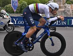 Filippo ganna of team ineos won it in a time of 8.47 beating his closest rival by a massive 10 seconds. Giro Stage 1 Win For Ganna Velouk Net