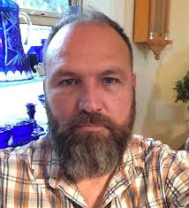 Do relatives resemble historical figures from the 1800s?