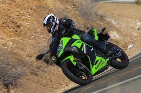 Beginner Motorcycles Kawasaki Ninja 300 Green Black Kawasaki Ninja Beginner Motorcycle Motorcycle Women