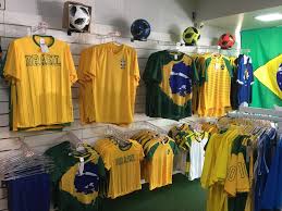 Descubre la mejor forma de comprar online. Copa 2018 Uniforme Azul Da Selecao Brasileira Esta Esgotado Nas Lojas Do Df Distrito Federal G1