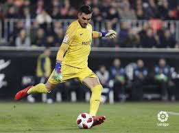 Lo pregunto porque tengo una oferta de 1 millón por. Fichajes Sporting Interes Del Betis En Dani Martin
