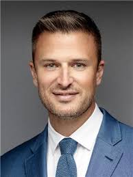 Mark Faris's Instagram, Twitter & Facebook