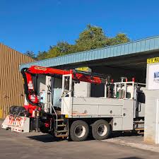 Where can i get a mack truck serviced? Northwest Fleet Services Co Truck Trailer Repair