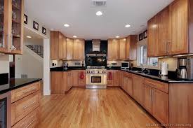 We know that jumping into a home remodeling project can be stressful. Traditional Light Wood Kitchen Cabinets 111 Kitchen Design Ideas Org Kitchen Remodel Inspiration Light Wood Kitchens Kitchen Design
