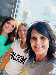 I want to give a Big "Shout Out" to Jewel Taylor! We have known each other  for over 25 years. We met at Adele's Creative Dance Studio in Rosedale, and  not too