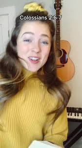 Leanna Crowe's Instagram, Twitter & Facebook