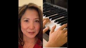 Lisa Stoneham's Instagram, Twitter & Facebook