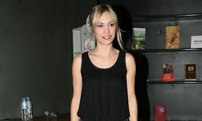 Ό,τι πρέπει για το λινάκι, έτσι; Symboyles Gia Ergazomenes Mamades Apo Th Lina Sakka Joytv