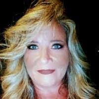 Stephanie Wymore's Instagram, Twitter & Facebook