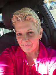 what hairstyle and color suits me?