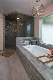 Awesome 60 Small Master Bathroom Remodel Ideas Https Domakeover Com 60 Small Master Farmhouse Master Bathroom Bathroom Remodel Master Modern Master Bathroom