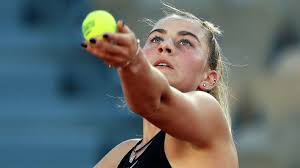 Po niezwykle zaciętym pojedynku iga świątek pokonała martę kostiuk 6:3, 6:4 i awansowała do ćwierćfinału french open. Roland Garros Kim Jest Marta Kostiuk Rywalka Igi Swiatek Polsat Sport