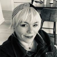 400+ 'Vanessa Van' profiles