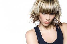 Mittellange frisuren schmales gesicht stufenschnitt gala de. Welche Frisuren Schmales Gesicht Optisch Verbreitern