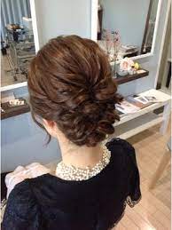 ルーズアップ ヘアアレンジ 結婚式の髪型で 人気のヘアスタイルをご紹介 髪型 アップ ボブ アップ 人気のヘアスタイル