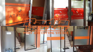 Berikut akan kami kupas secara tuntas ragam daftar harga kaca terbaru 2021 untuk berbagai jenis kaca, mulai dari kaca tempered , kaca cermin , kaca riben , kaca patri, kaca harga/ m2. Sandblast Sticker Murah Jual Sandblast Sticker Kaca Jogja Radja Sticker