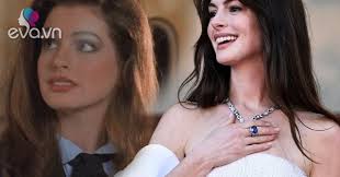 Nữ thần sắc đẹp Anne Hathaway giữ làn da tươi trẻ ở độ tuổi U50, nhờ 2 thói  quen đơn giản này mỗi ngày