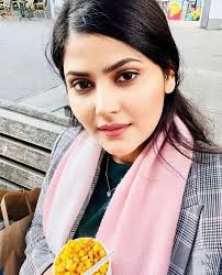 Name : Deep Agarwal Age : 30yrs Hight : 5'3 Maaried status: unmarried  Mother tongue: Hindi Education : B,SC Occupation : not working Family  Details : Father Name : Business Mother Name :